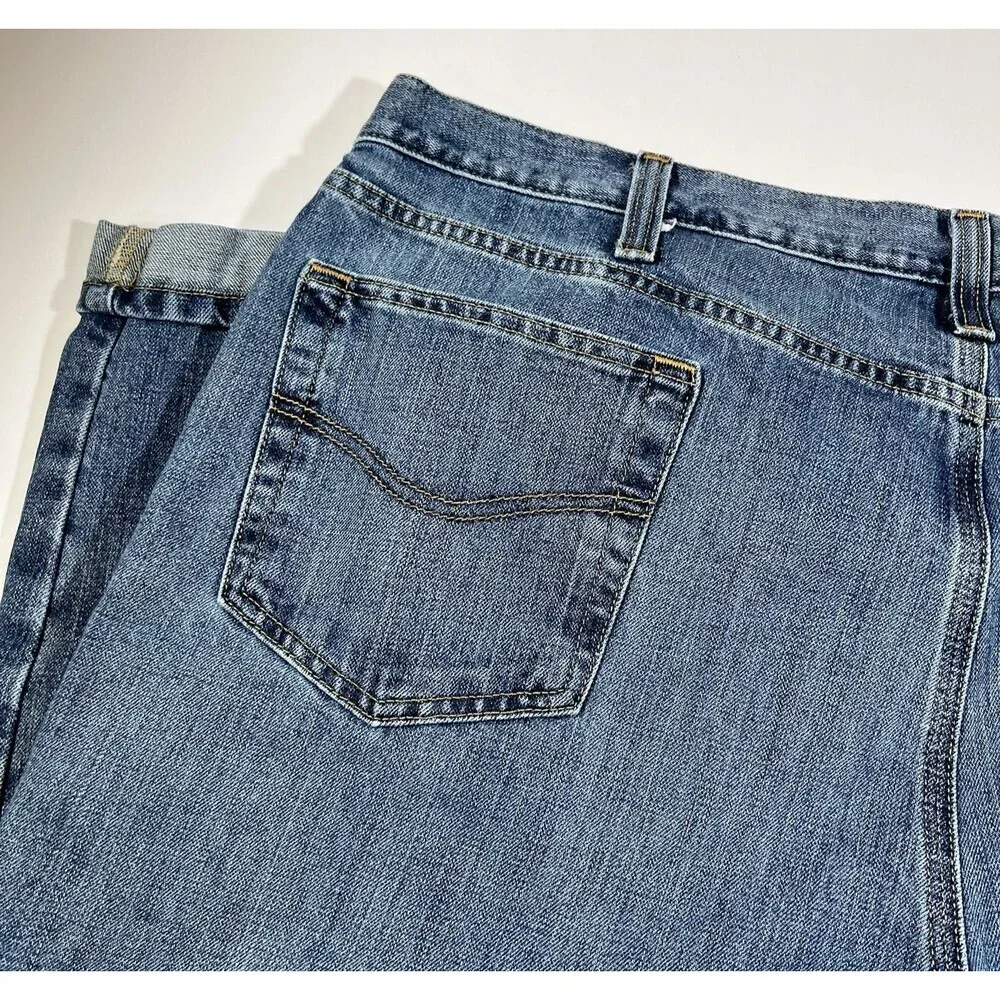 Carhartt BD1483-M Relaxed Fit Medium Wash Denim Jeans Pants Men's 46x30